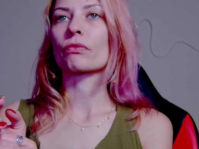 karo131324 on BongaCams