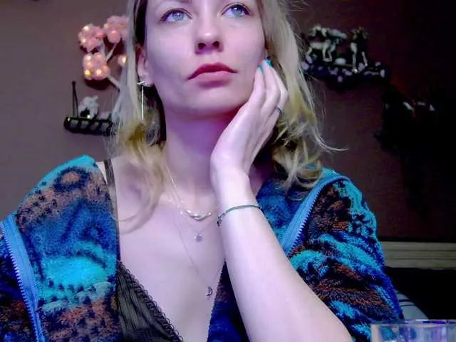 karo131324 on BongaCams