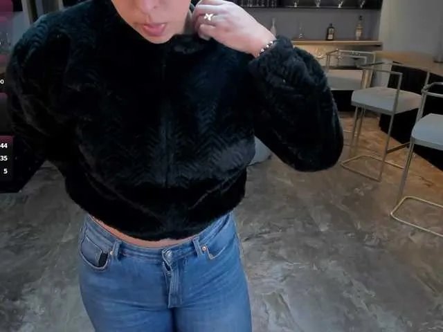 KatieStonne on BongaCams