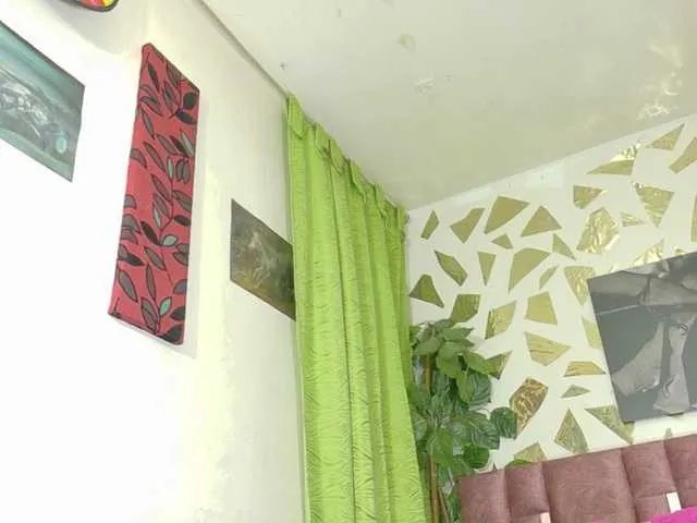 Kazsandra on BongaCams