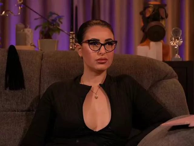 KellyKent on BongaCams