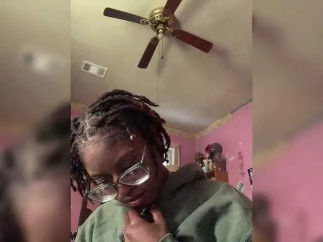 Kiarichikito1 on BongaCams