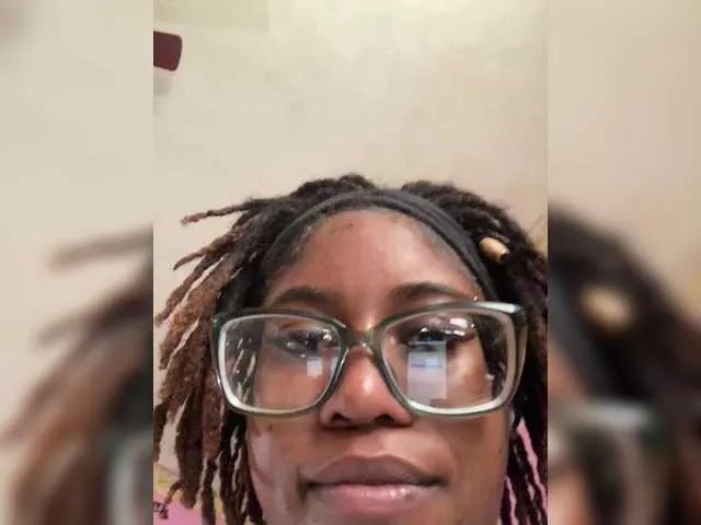 Kiarichikito1 on BongaCams