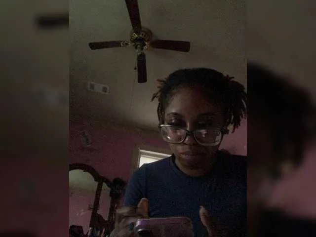 Kiarichikito1 on BongaCams