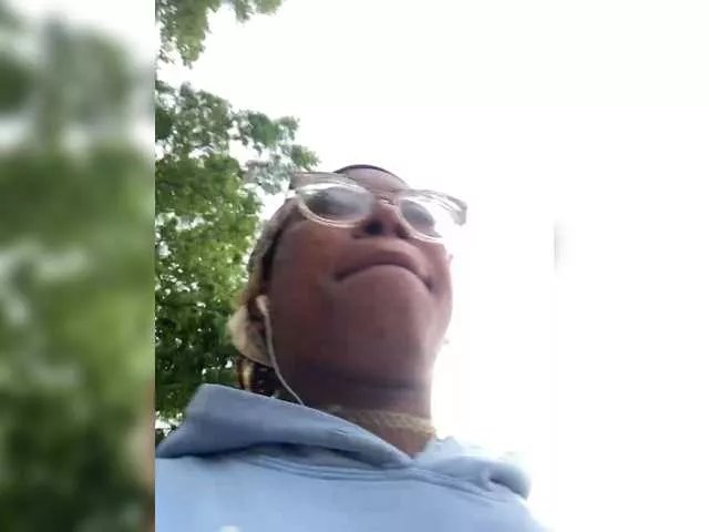 Kiarichikito1 on BongaCams