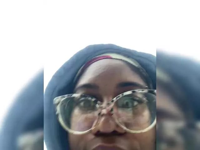 Kiarichikito1 on BongaCams