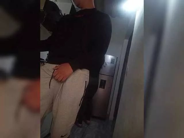 Kingofqueen23 on BongaCams