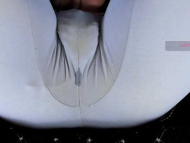 Kira-Kell on BongaCams