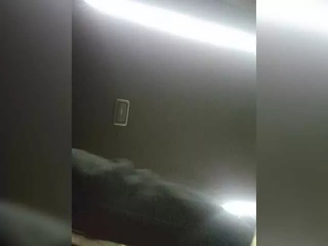 Kira183 on BongaCams