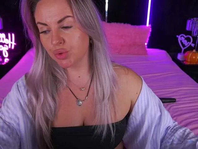 KiraCandyS on BongaCams