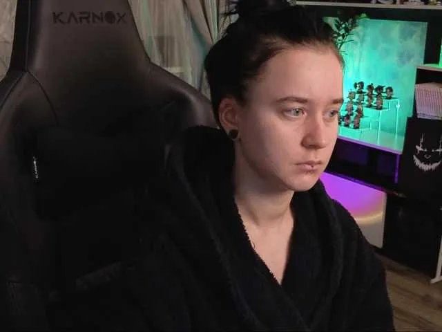 KiraLiLime on BongaCams