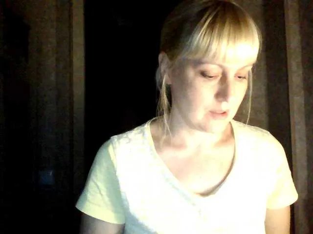 krisss2016 on BongaCams