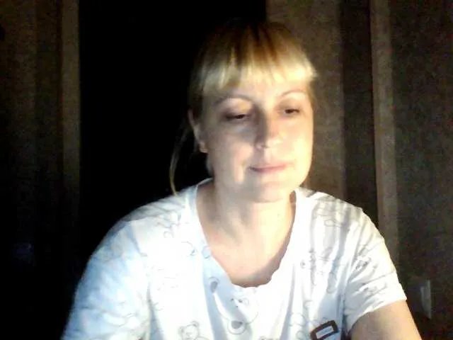 krisss2016 on BongaCams