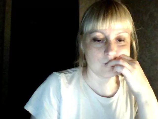 krisss2016 on BongaCams