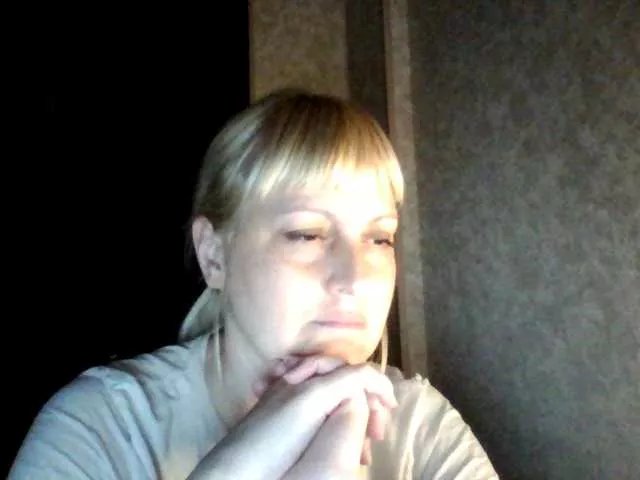 krisss2016 on BongaCams