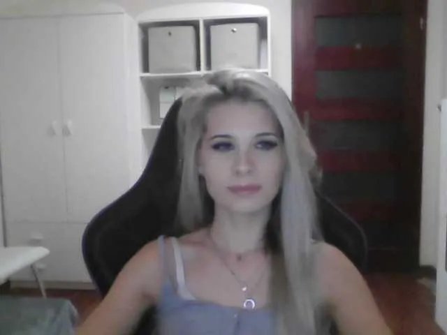 KristineNatural on BongaCams