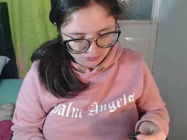 KrystalAdams on BongaCams