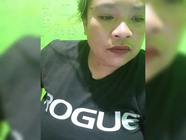 Kyrene — 20 boobs  15 lick boobs 30 pussy 35 ass 5 tokens tongue fully  naked 100 who is horny I will make u happy 