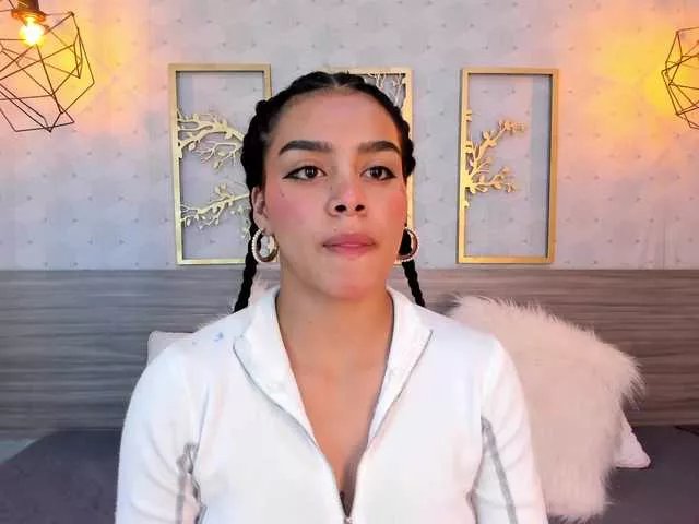 laurencamila1 on BongaCams
