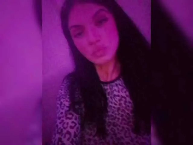 Laylay13 on BongaCams