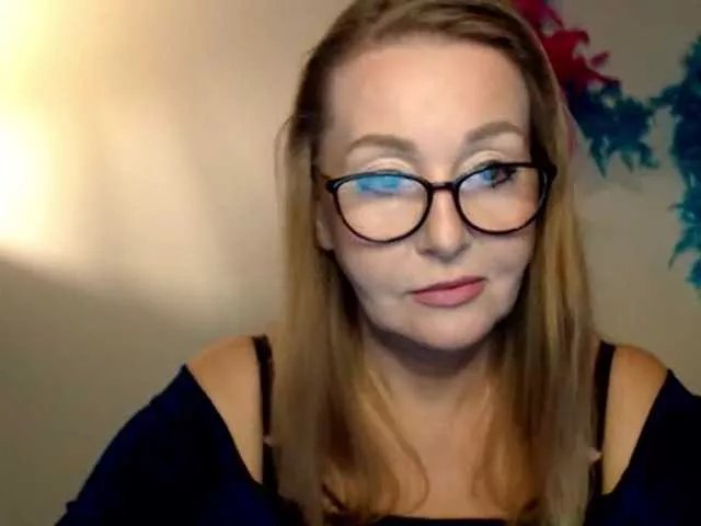 LEAperfect on BongaCams