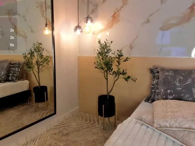 leathompson1 on BongaCams