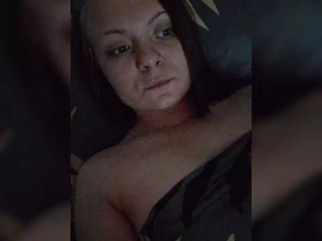 leila17 on BongaCams