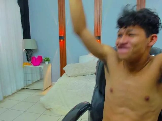 leslieanddrako on BongaCams