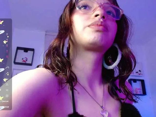 levi-cloud on BongaCams