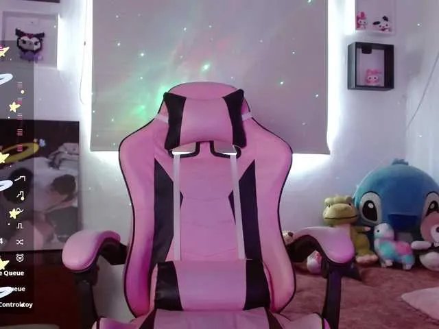 levi-cloud on BongaCams