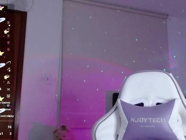 levi-cloud on BongaCams