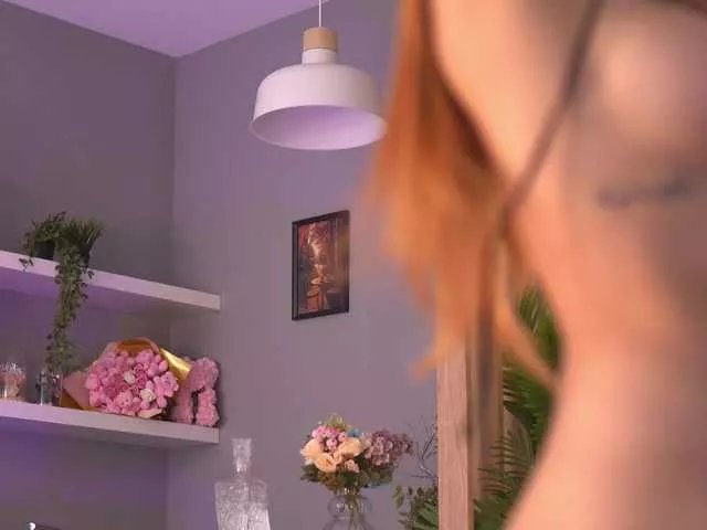 LeyaMeyers on BongaCams