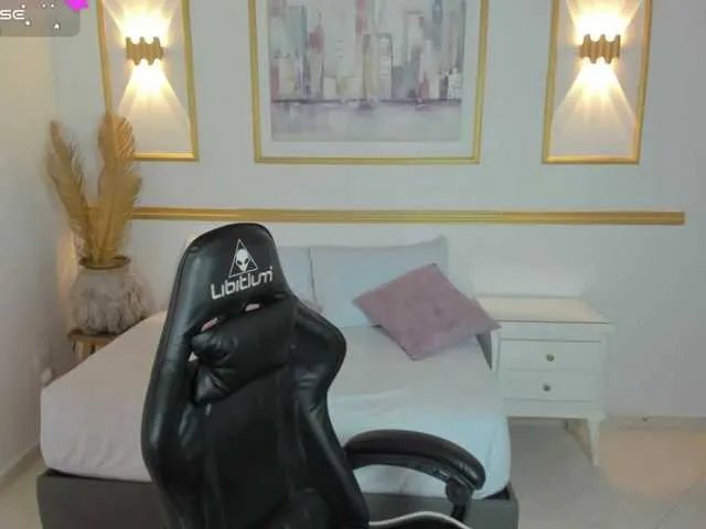 lia-sexx19 on BongaCams