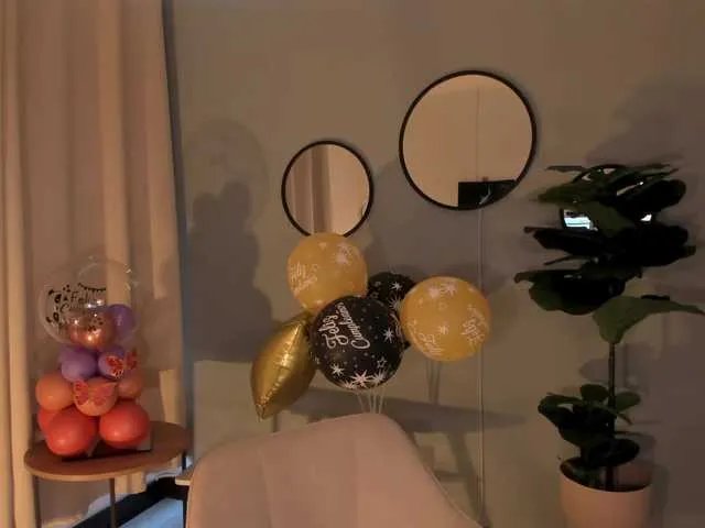 LiaPearce on BongaCams