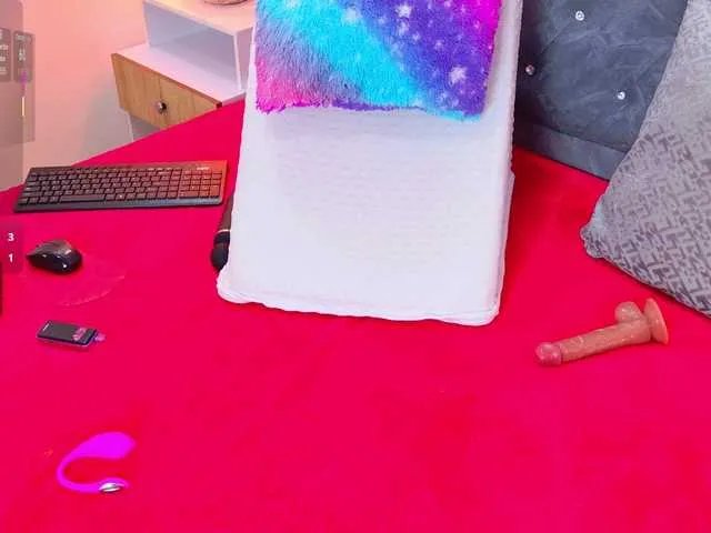 LiaTeylor on BongaCams