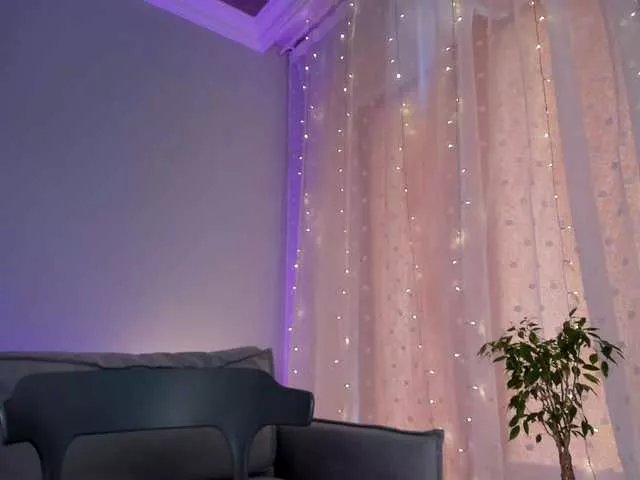 LinaStones on BongaCams