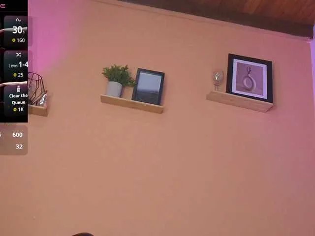 Linda-Evanss on BongaCams