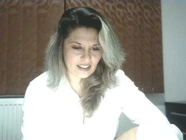 lionessmom on BongaCams