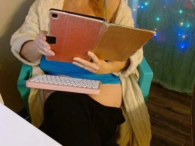 LisaLinny on BongaCams