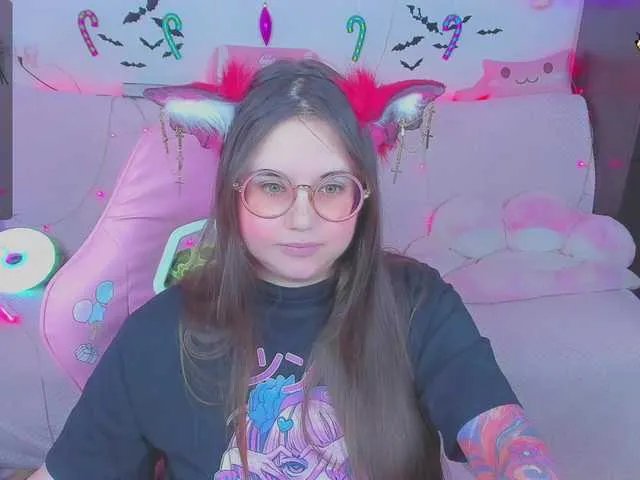 LittleKitsune on BongaCams