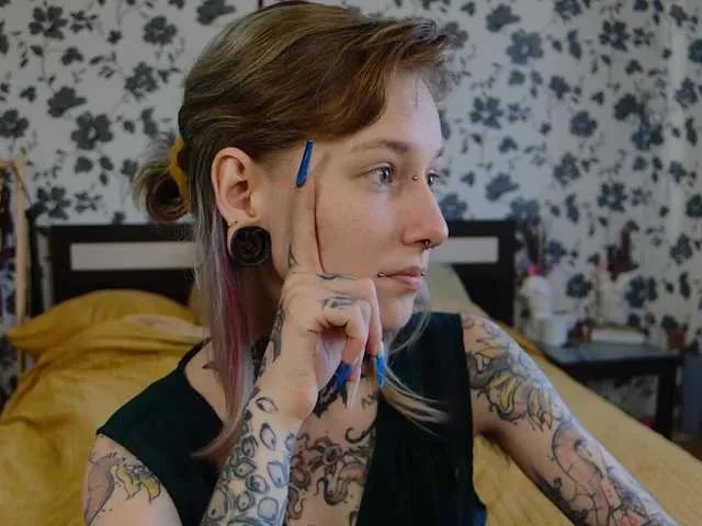 LittleSpaceMouse- on BongaCams