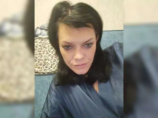 Lois-Lorrie on BongaCams