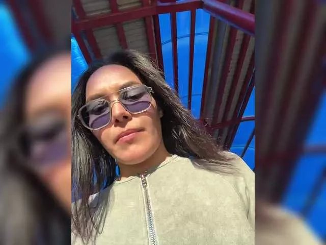 Love69me on BongaCams