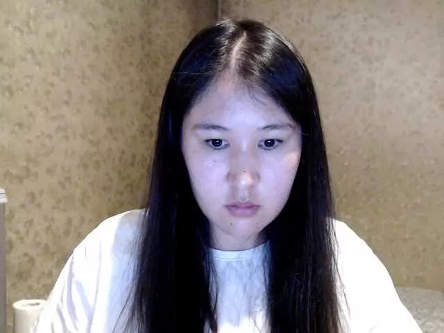 Freechat loveesafi on BongaCams