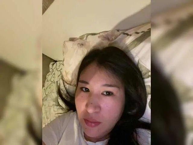 Freechat loveesafi on BongaCams