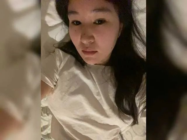 Freechat loveesafi on BongaCams