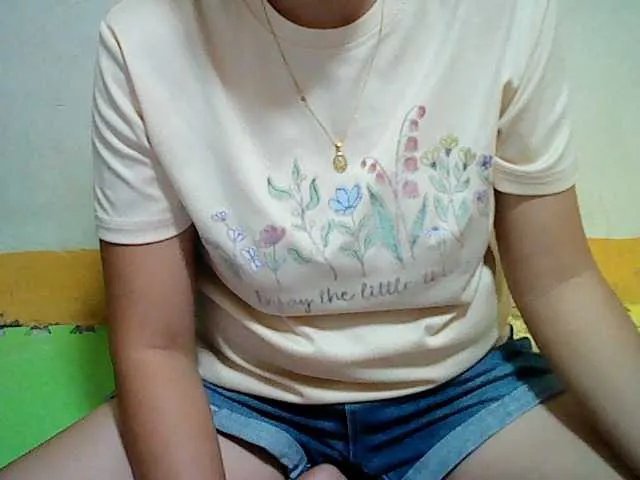 LovelyYna on BongaCams