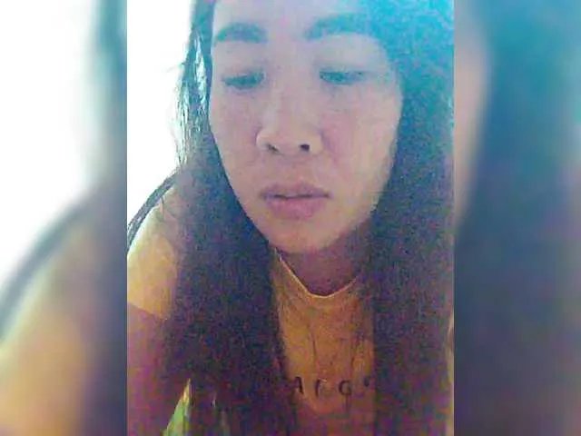 LovelyYna on BongaCams