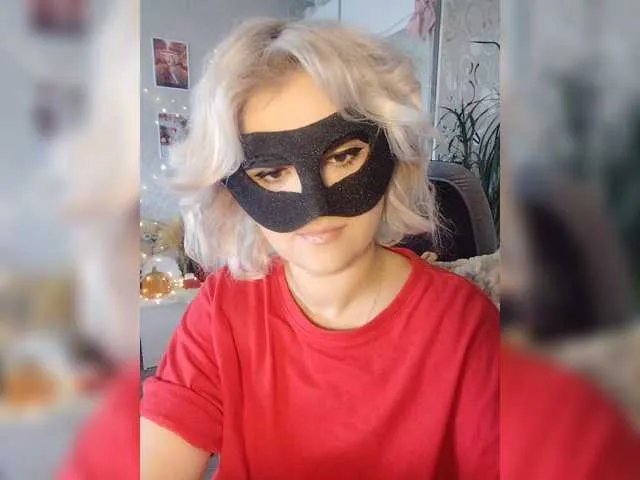 LOVEMENOW23 on BongaCams