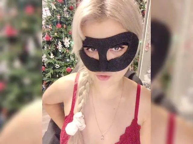 LOVEMENOW23 on BongaCams